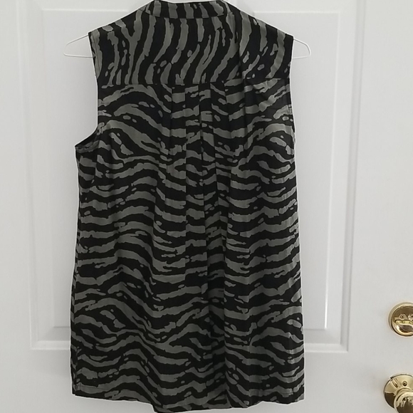 Michael Kors Beaded Top - Picture 2 of 7